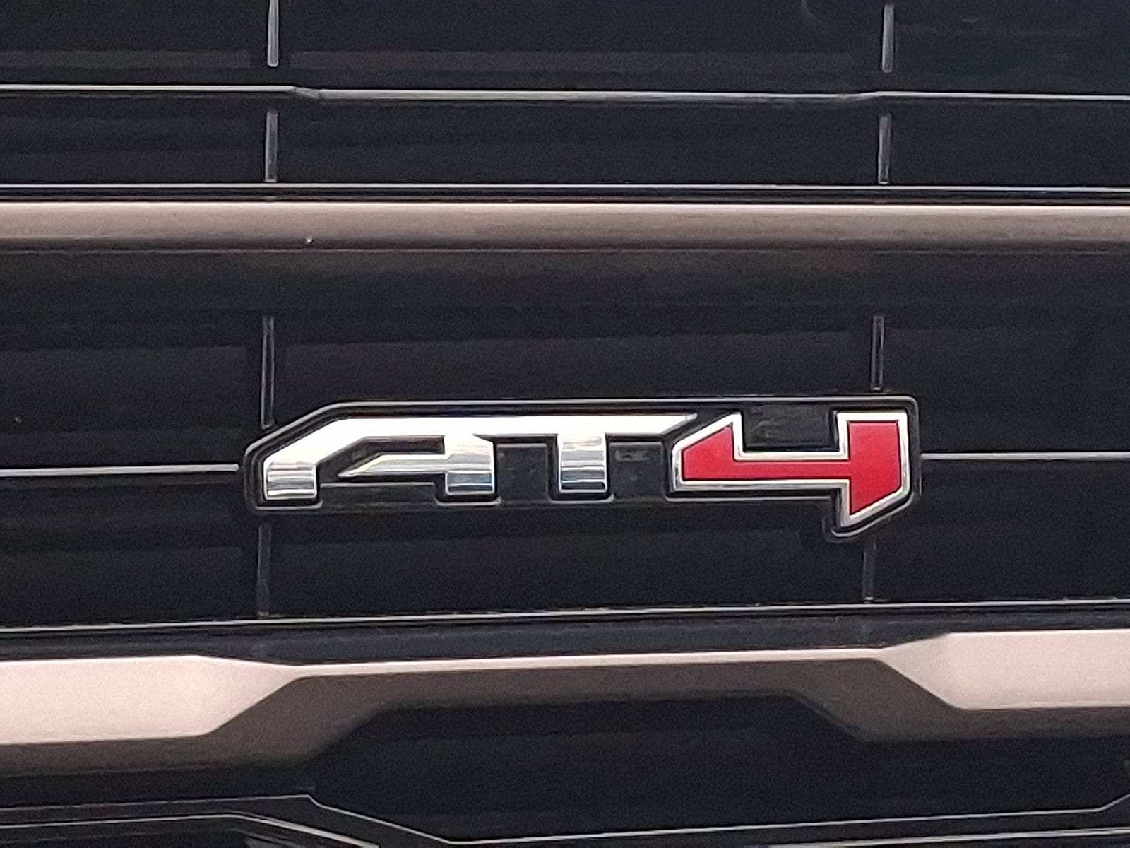 2025 GMC Yukon AT4 Ultimate - Photo 31
