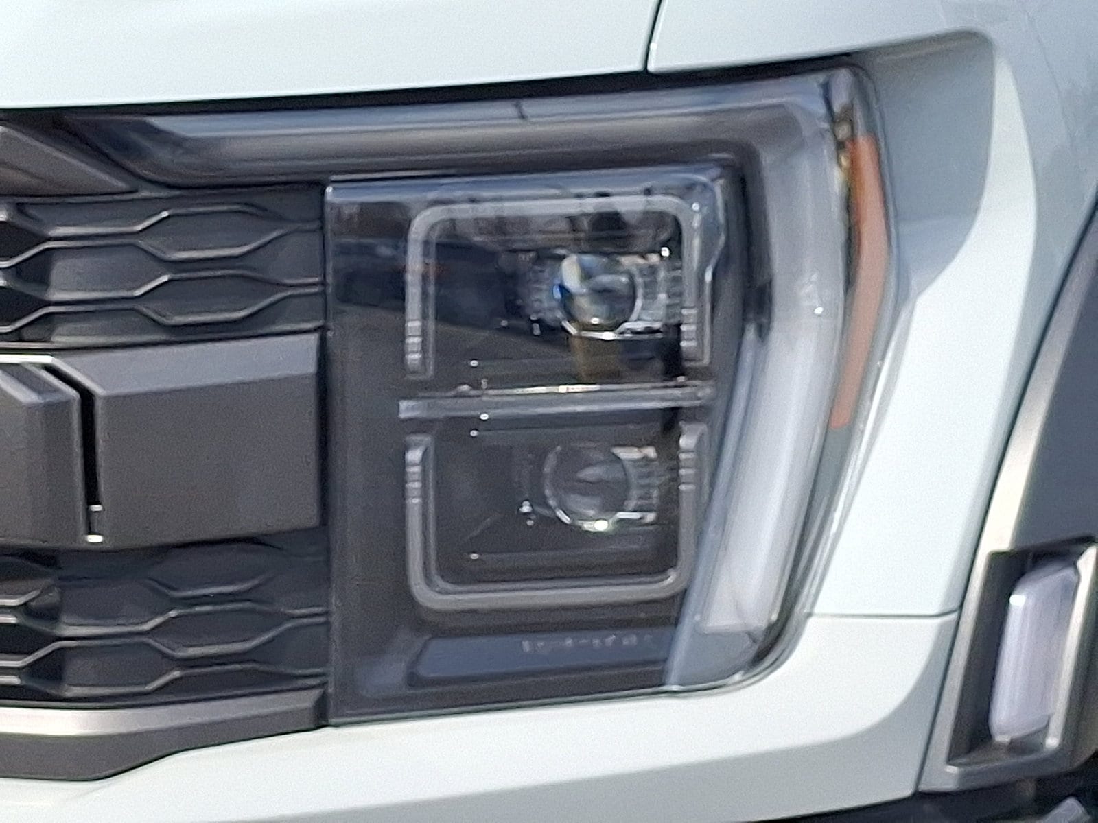 2023 Ford F-150 Raptor - Photo 9