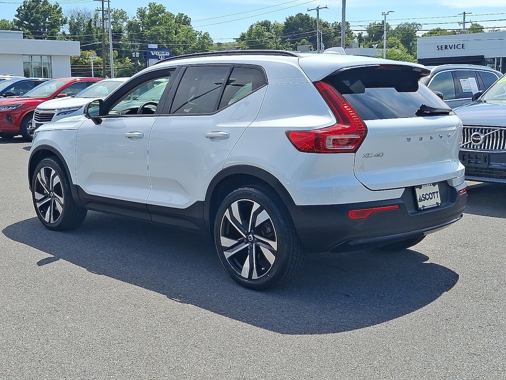Certified 2023 Volvo XC40 B5 AWD Plus Dark SUV