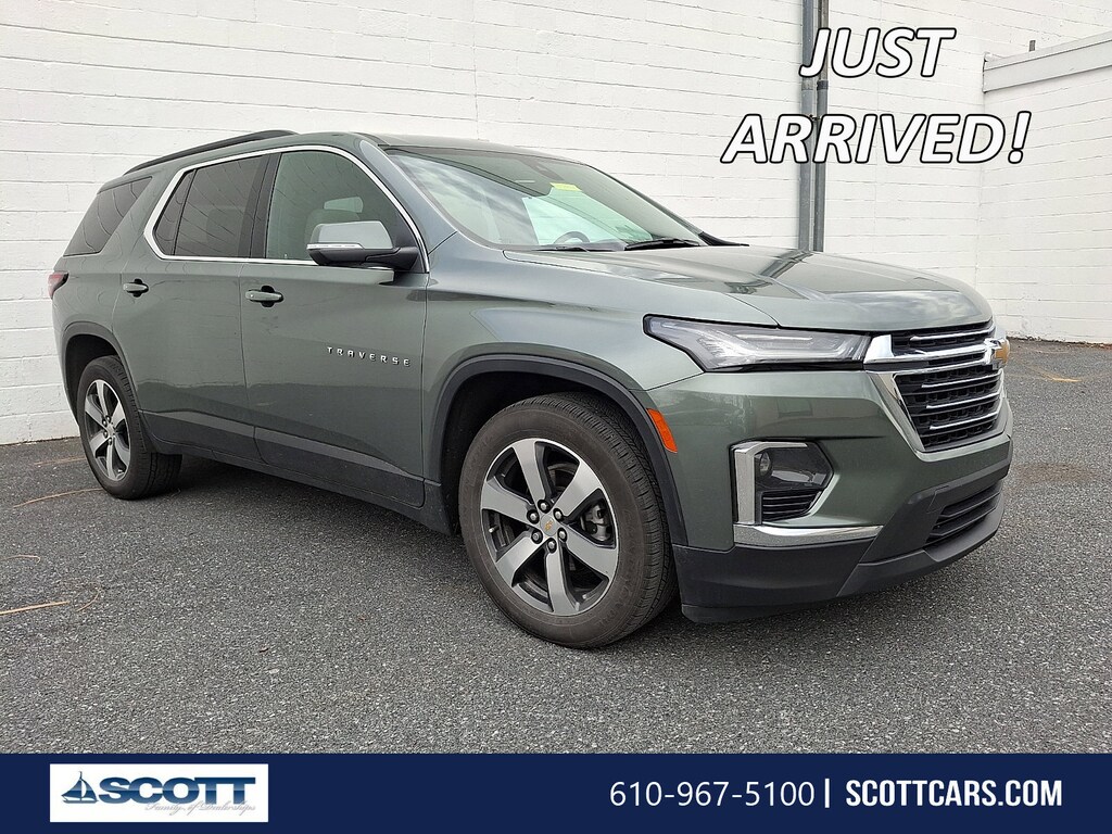 Used 2023 Chevrolet Traverse LT Leather SUV