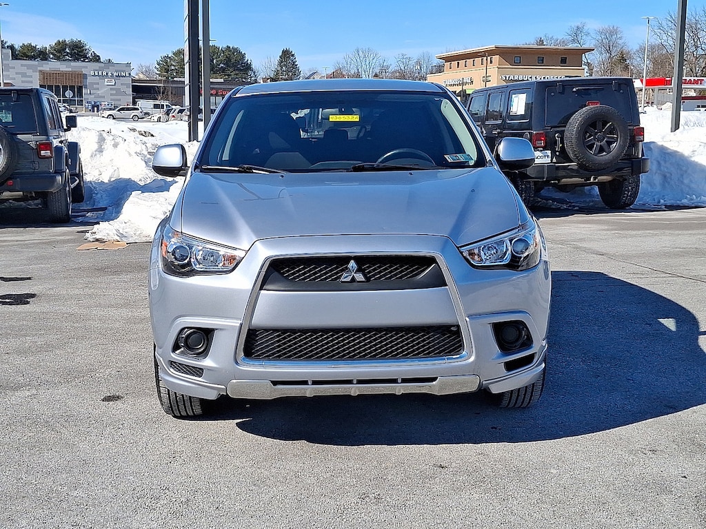 Used 2011 Mitsubishi Outlander Sport ES SUV