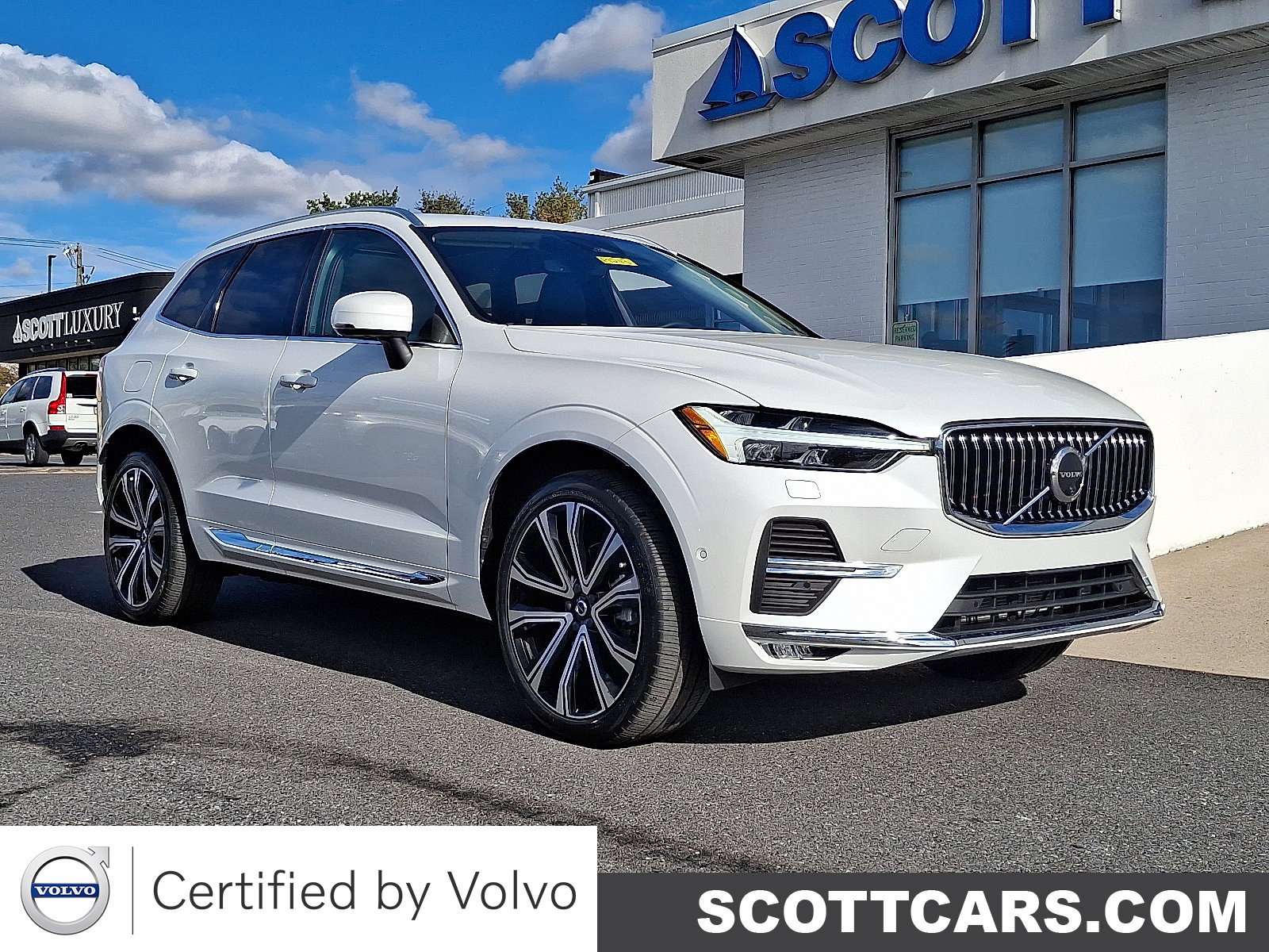 2023 Volvo XC60 Ultimate's photo