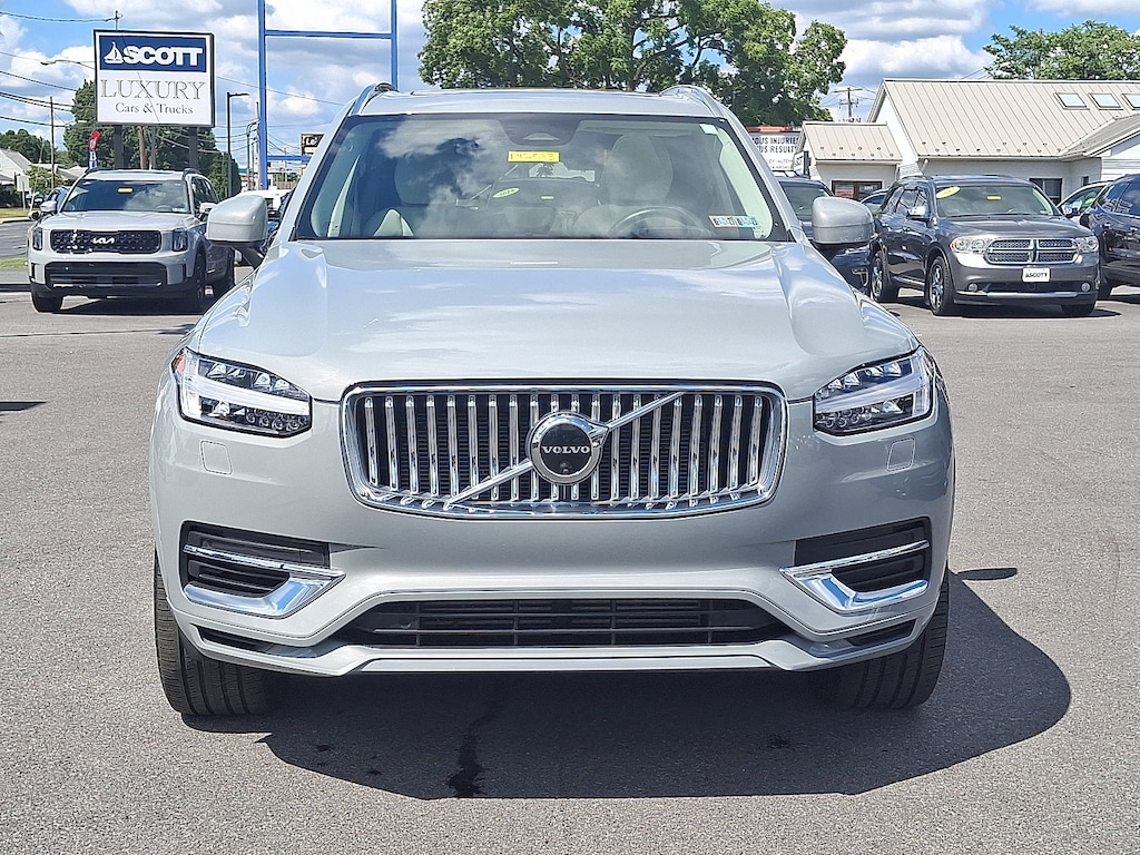 Certified 2024 Volvo XC90 plug-in hybrid T8 Ultimate Bright 7-Seater SUV