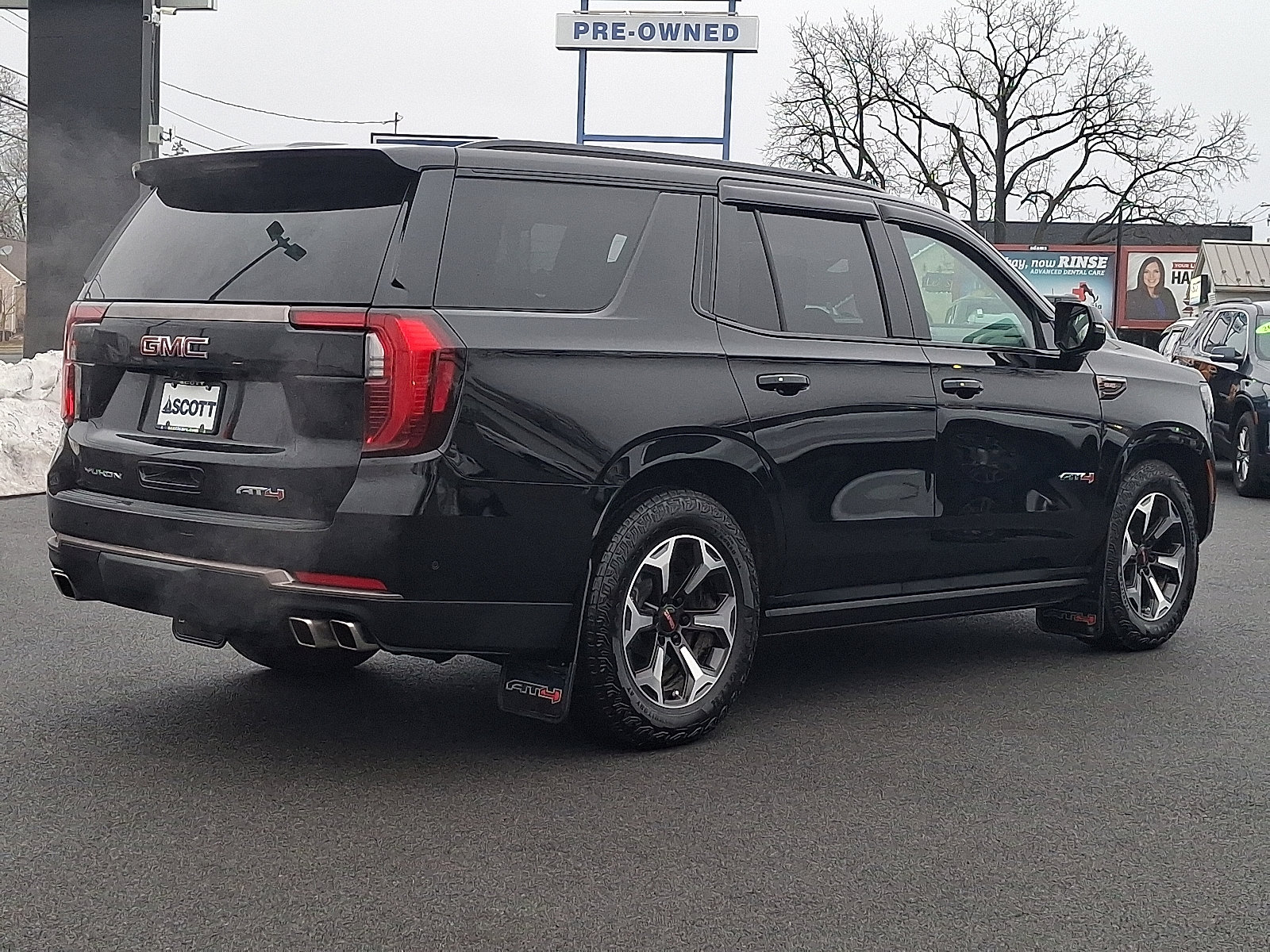 2025 GMC Yukon AT4 Ultimate - Photo 6