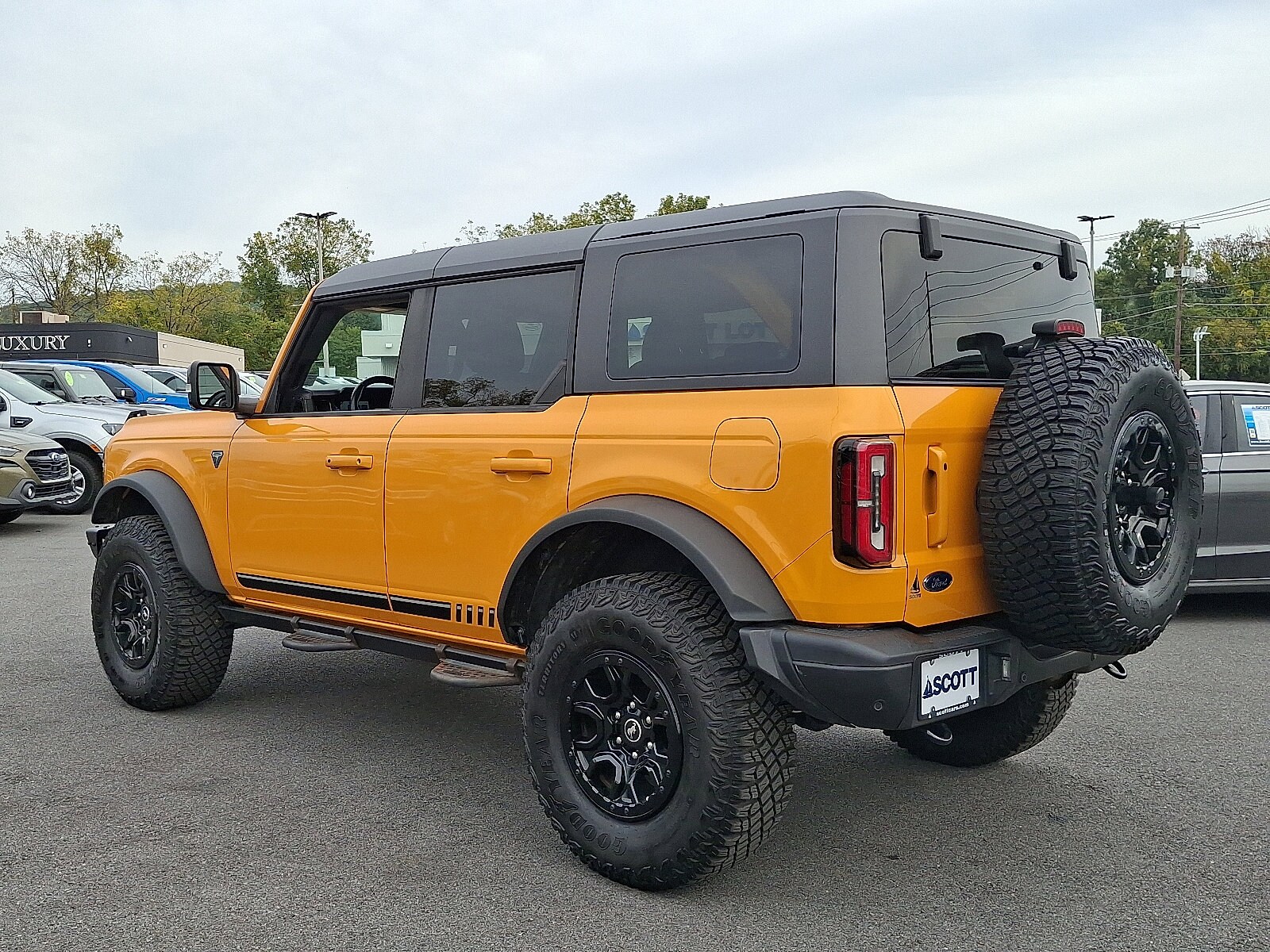 2021 Ford Bronco First Edition photo 3
