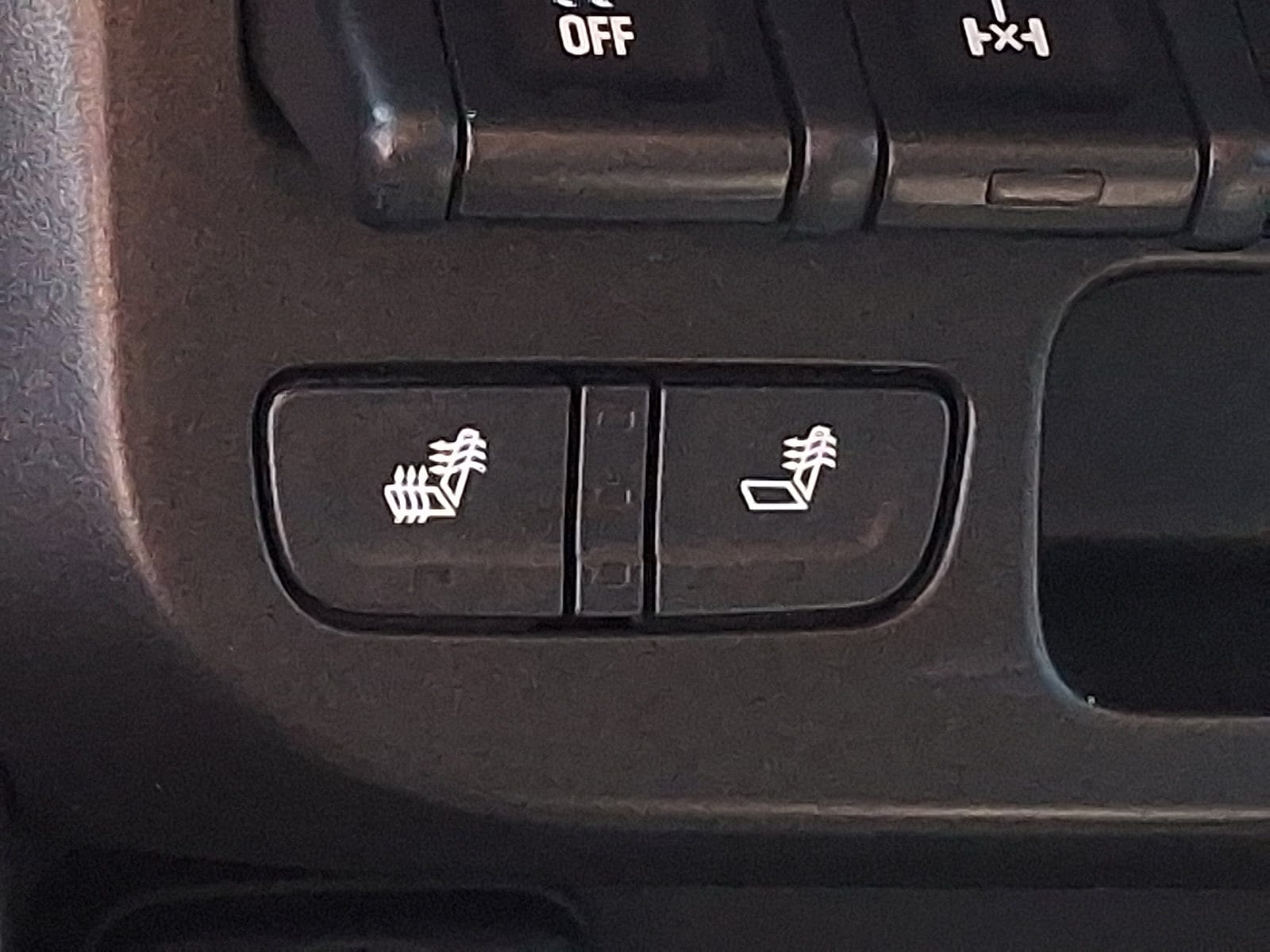2021 Chevrolet Colorado ZR2 - Photo 20