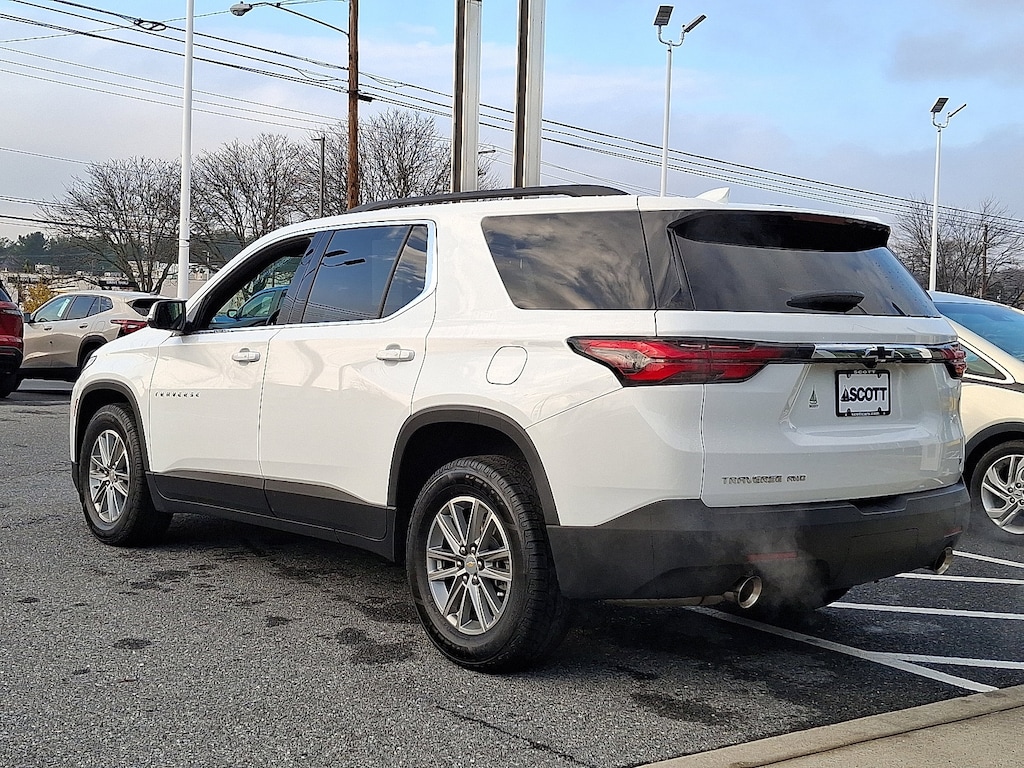Used 2023 Chevrolet Traverse LT Cloth w/1LT SUV