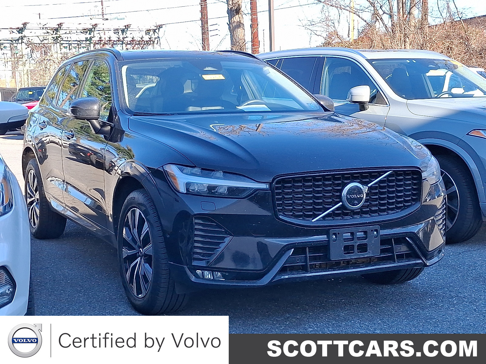 2023 Volvo XC60 Plus's photo