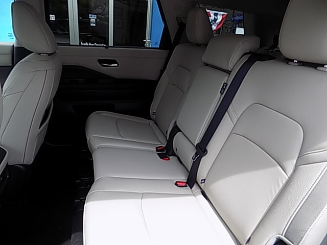 2022 Nissan Pathfinder SL - Photo 9