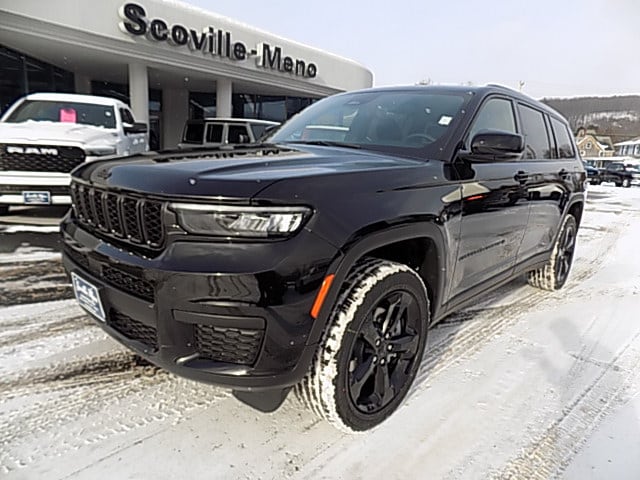 2025 Jeep Grand Cherokee L Altitude's photo