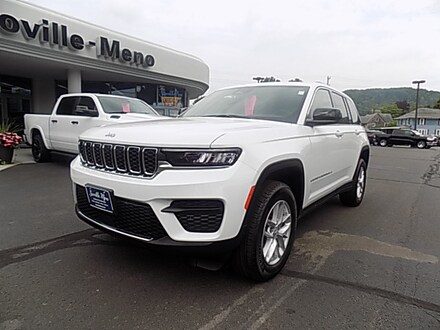 2026 Jeep Grand Cherokee LAREDO X 4X4 Sport Utility