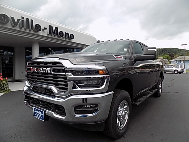 2025 Ram 2500 TRADESMAN CREW CAB 4X4 6'4 BOX