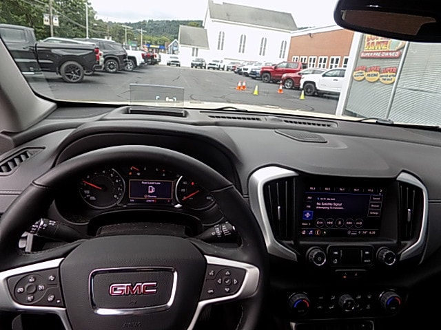 2023 GMC Terrain SLT - Photo 8