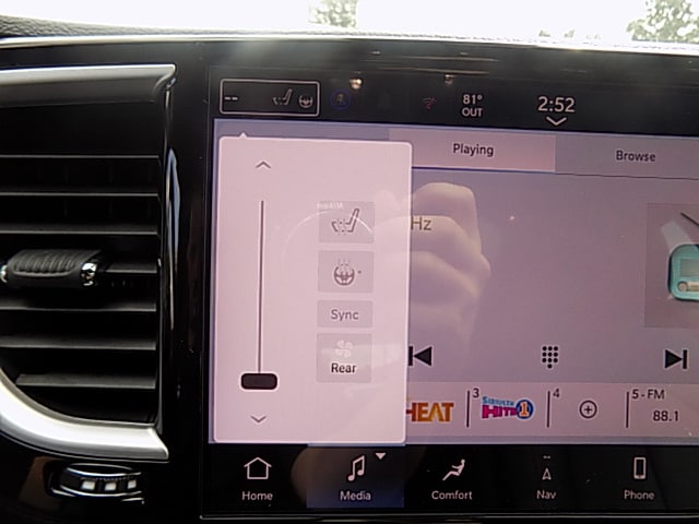 2027 Chrysler Pacifica Select - Photo 11