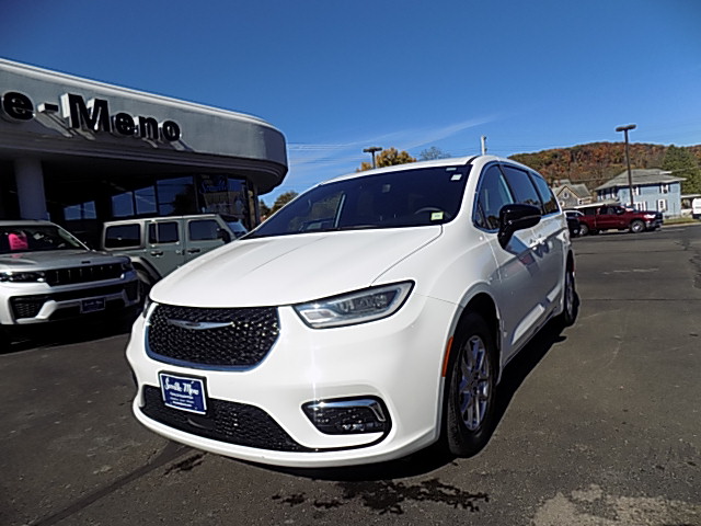 2025 Chrysler Pacifica