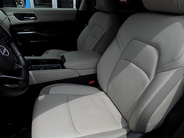 2022 Nissan Pathfinder SL - Photo 10