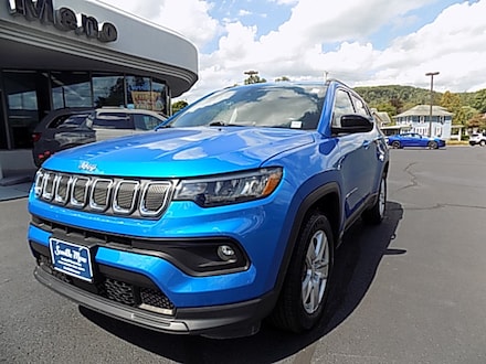 2022 Jeep Compass Latitude 4WD SUV