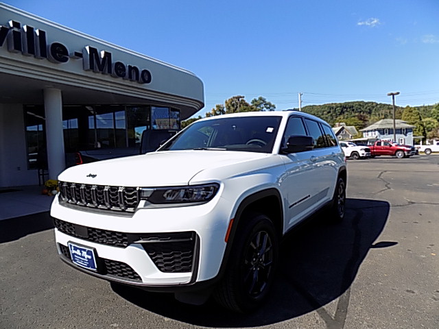 2027 Jeep Grand Cherokee L 3 Row LAREDO 4X4 Sport Utility