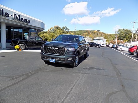 2026 Ram 1500 BIG HORN CREW CAB 4X4 5'7 BOX Pickup