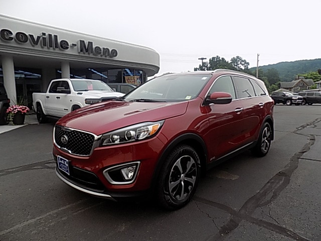 Red 2017 Kia Sorento SUV / Crossover  