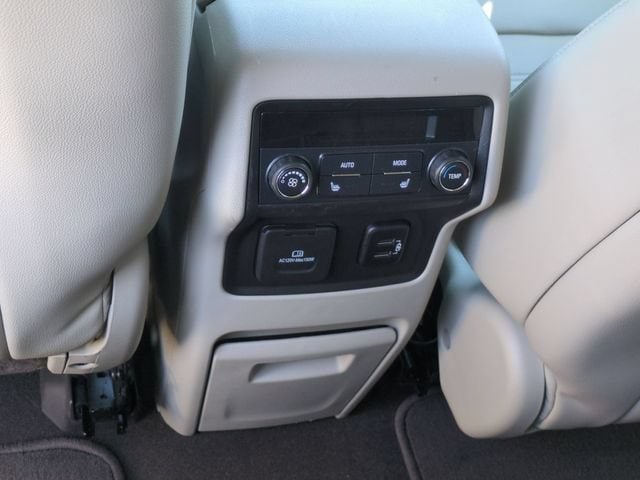 2017 GMC Acadia Denali - Photo 31