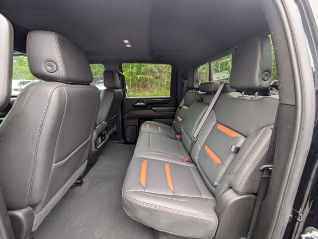 2024 GMC Sierra 2500HD AT4 - Photo 30