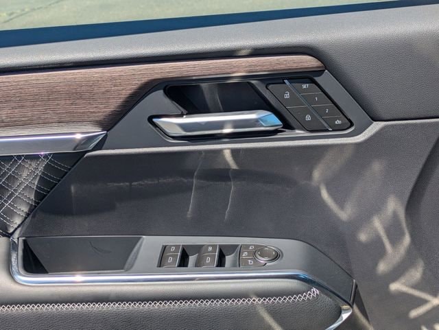 2026 GMC Acadia Denali - Photo 12