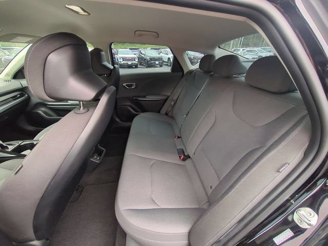 2025 Kia K4 LXS - Photo 28
