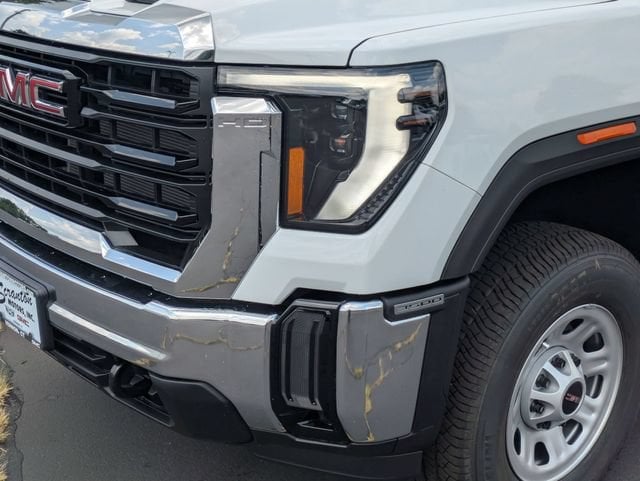 2026 GMC Sierra 3500HD Pro - Photo 9