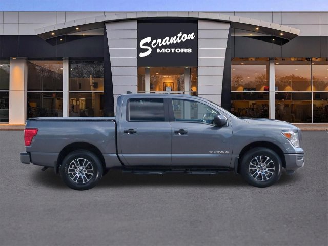 2024 Nissan Titan SV - Photo 6