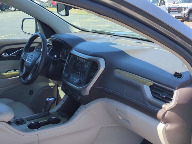 2017 GMC Acadia Denali - Photo 37