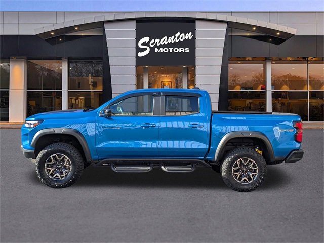 2024 Chevrolet Colorado ZR2 photo 2