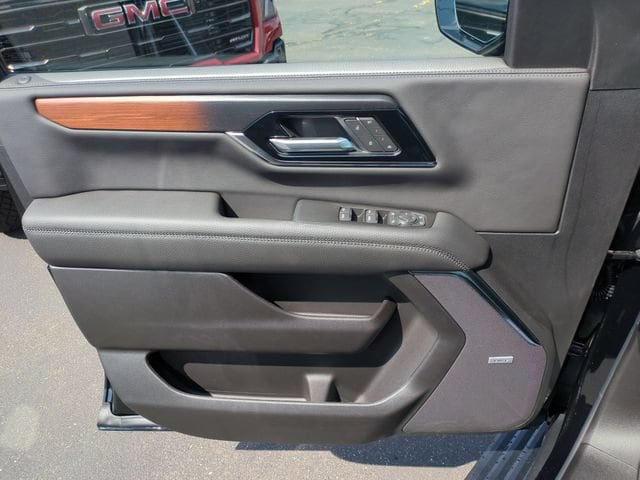 2026 GMC Yukon XL Denali - Photo 11