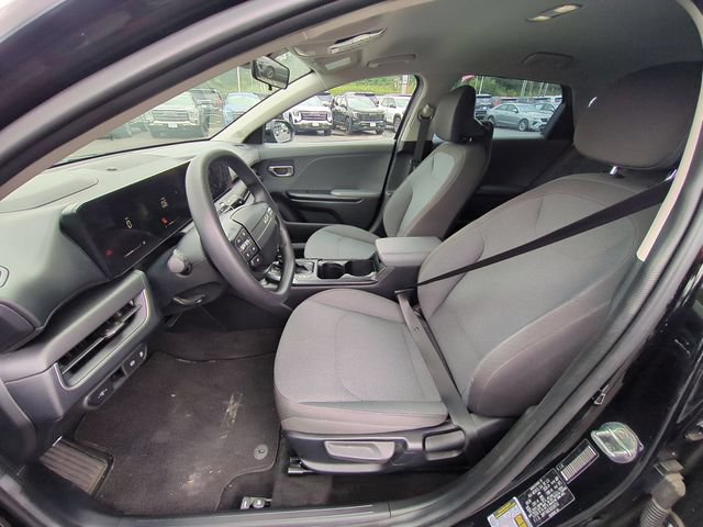 2025 Kia K4 LXS - Photo 25