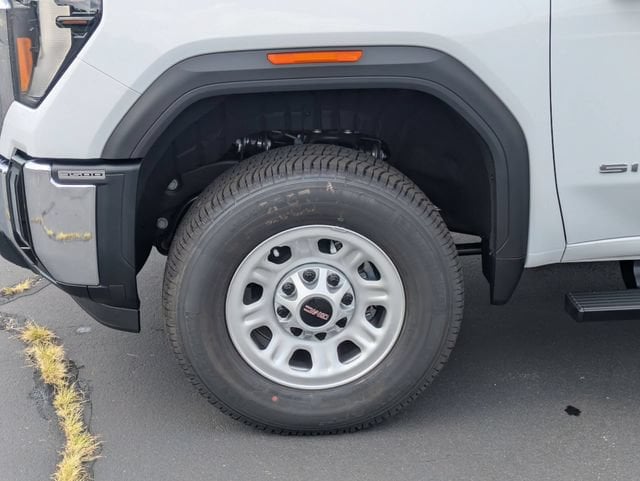 2026 GMC Sierra 3500HD Pro - Photo 10