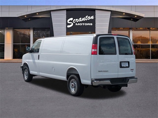 2025 Gmc Savana 3500 Cargo photo 3