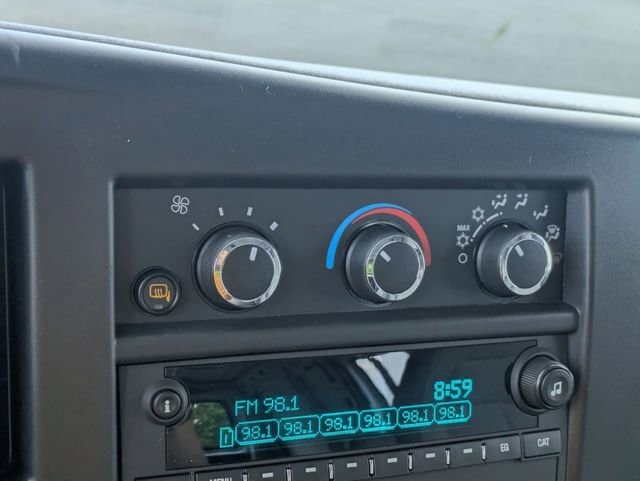 2026 GMC Savana Cargo Work Van - Photo 18