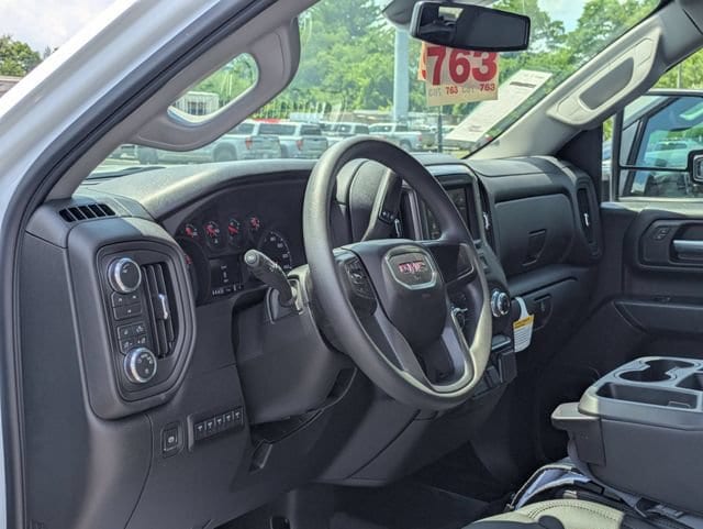 2026 GMC Sierra 3500HD Pro - Photo 13