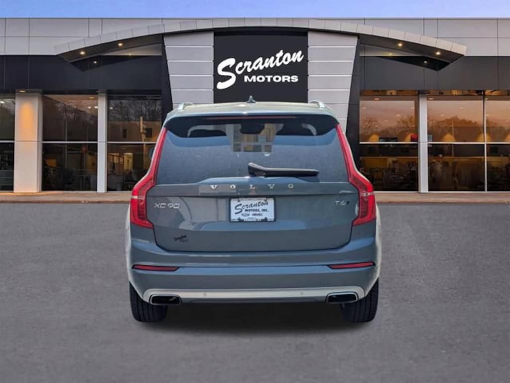 Used 2021 Volvo XC90 T6 Momentum 7 Passenger SUV