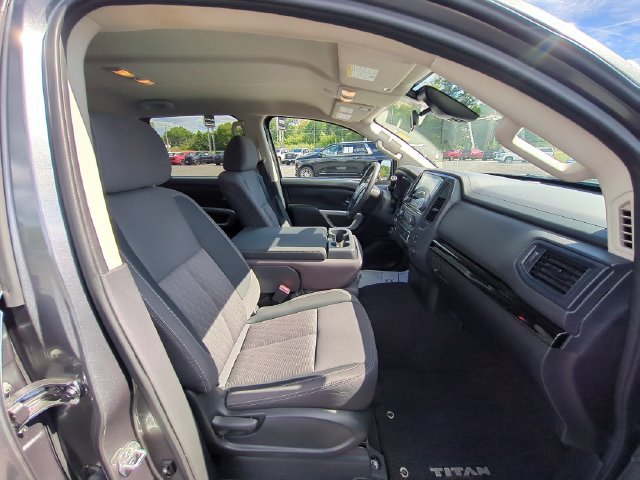 2024 Nissan Titan SV - Photo 33