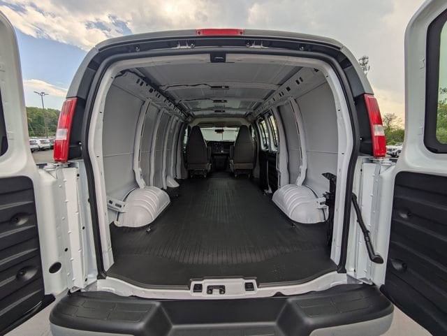 2026 GMC Savana Cargo Work Van - Photo 26