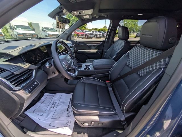 2026 GMC Acadia Denali - Photo 25