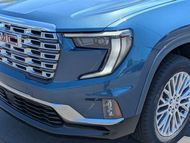 2026 GMC Acadia Denali - Photo 9