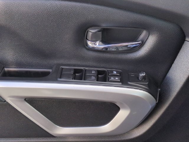 2024 Nissan Titan SV - Photo 12