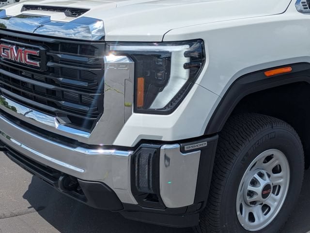2026 GMC Sierra 3500HD Pro - Photo 9