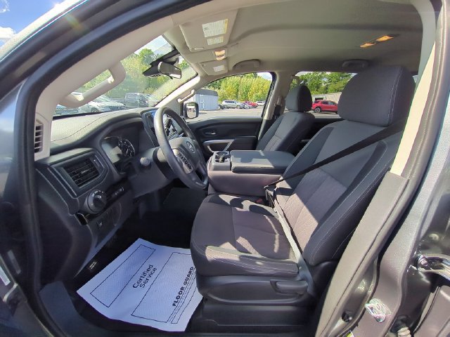 2024 Nissan Titan SV - Photo 25