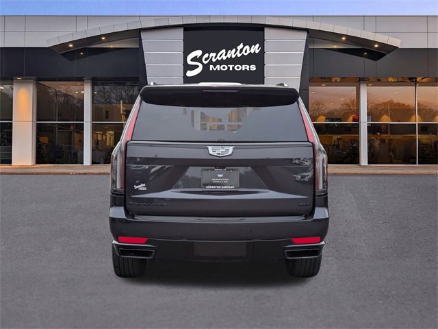 2023 Cadillac Escalade Sport photo 2