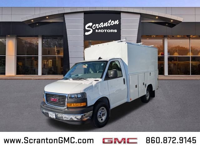 2025 GMC Savana Cutaway