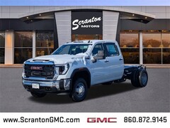 2026 GMC Sierra 3500 HD Chassis Cab Pro Truck Crew Cab