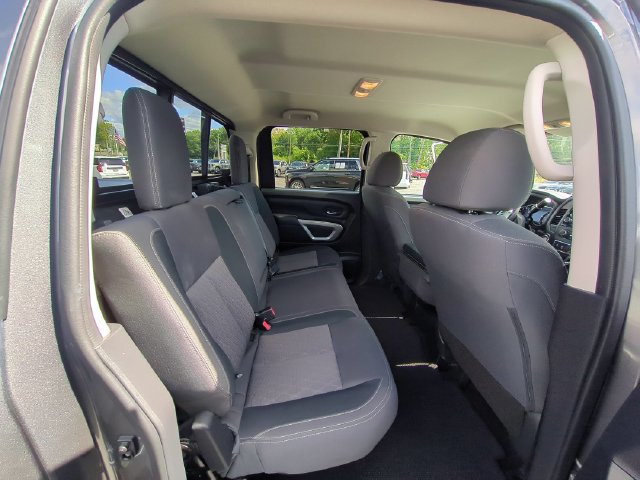 2024 Nissan Titan SV - Photo 32